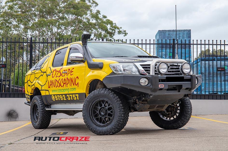 TOYOTA HILUX N70 4WD GRENADE OR MATTE BLACK